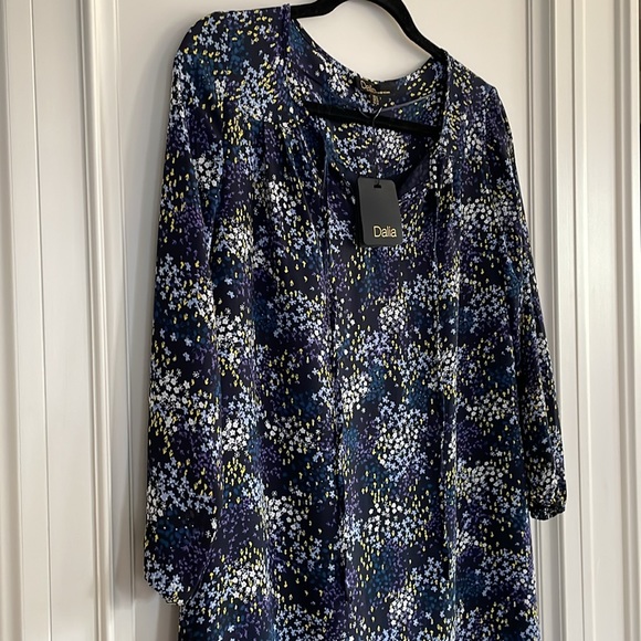 NWT Dalia - Ditsy Floral Dress - size US 6 - Picture 9 of 12
